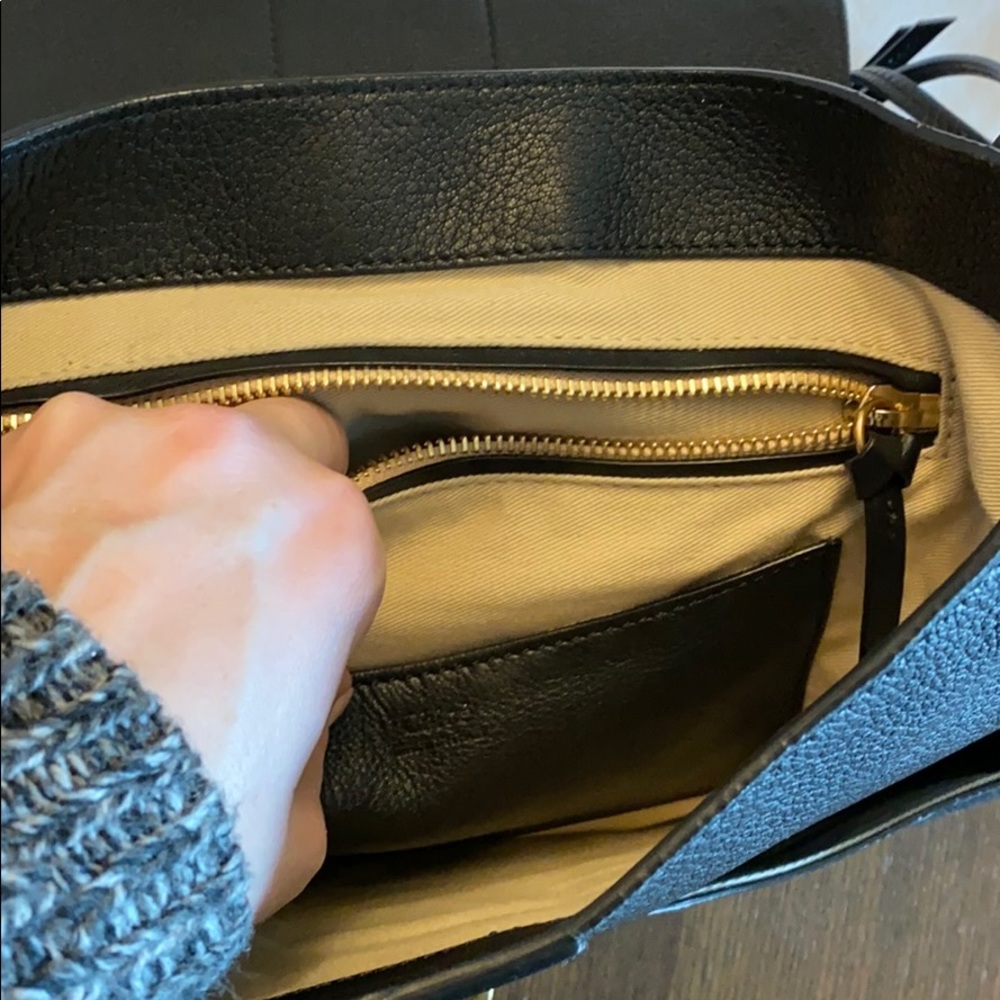 Chloe Lexa Grained Cross Body Shoulder Bag - Picture 5 of 13